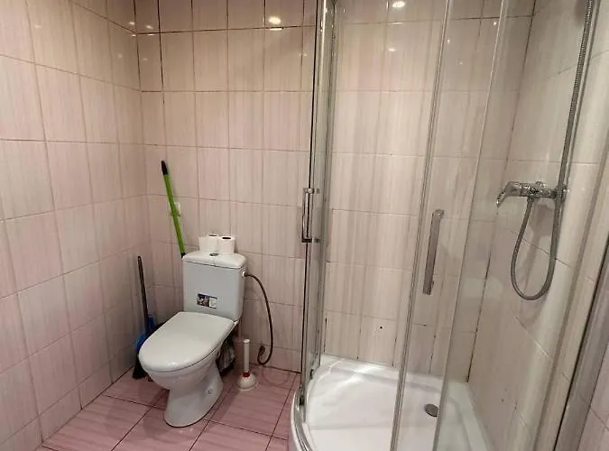 подобово в центрі міста за адресою братів рогатинців 28