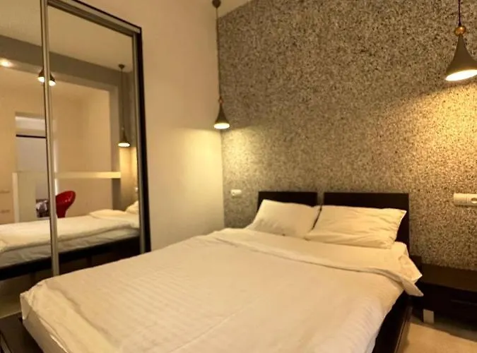 подобово в центрі міста за адресою братів рогатинців 28 * Leópolis