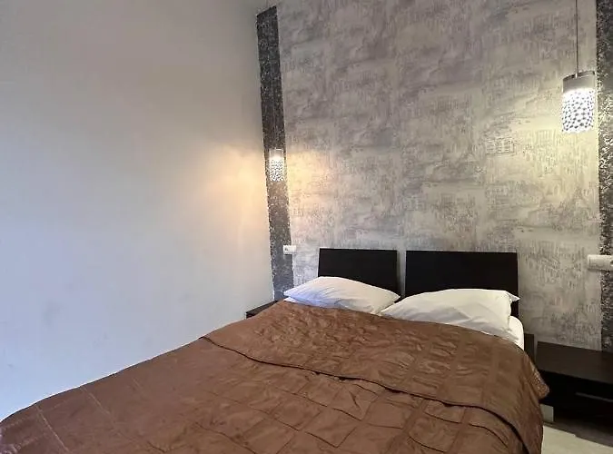 подобово в центрі міста за адресою братів рогатинців 28 * Leópolis